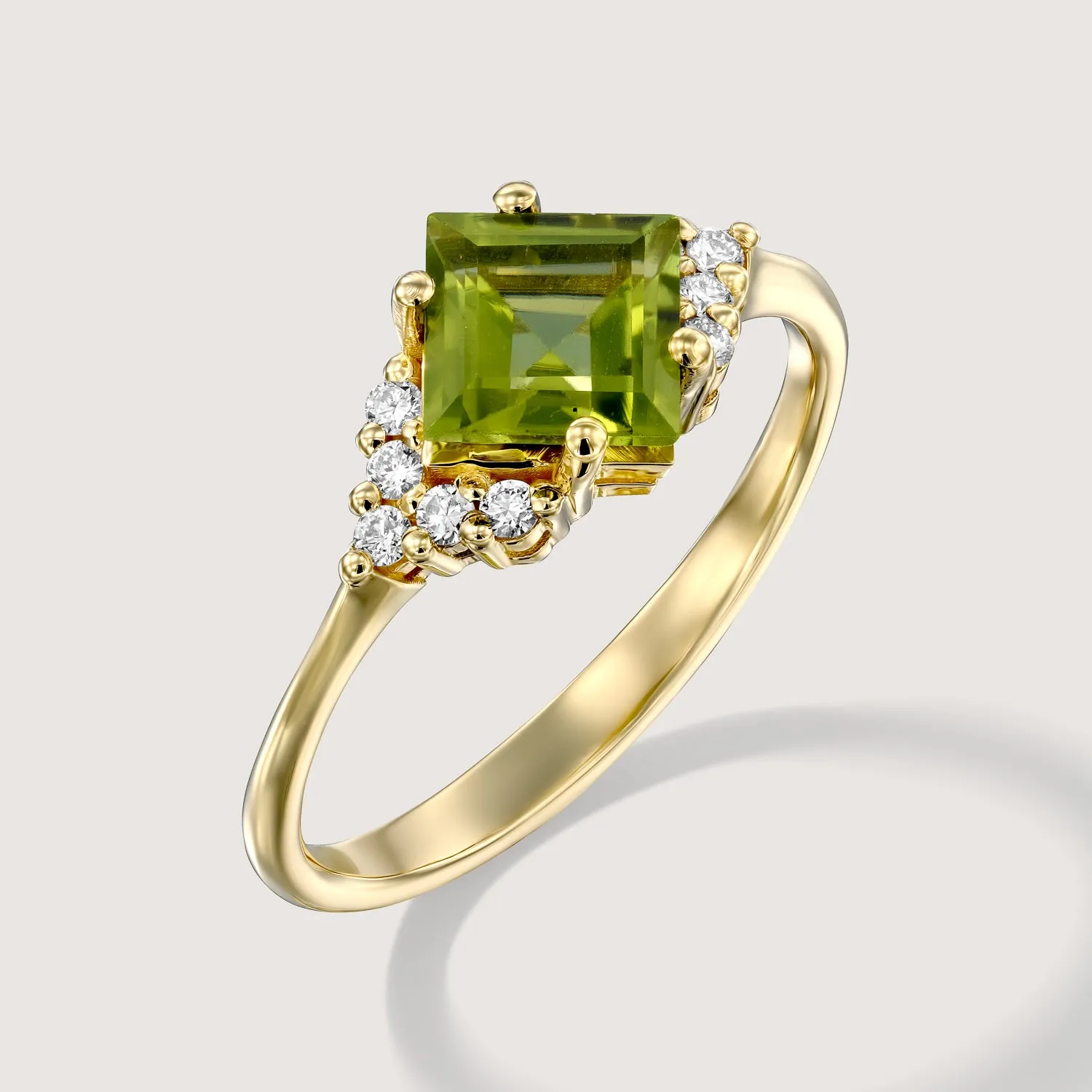 Juliette Ring With Diamonds and peridot