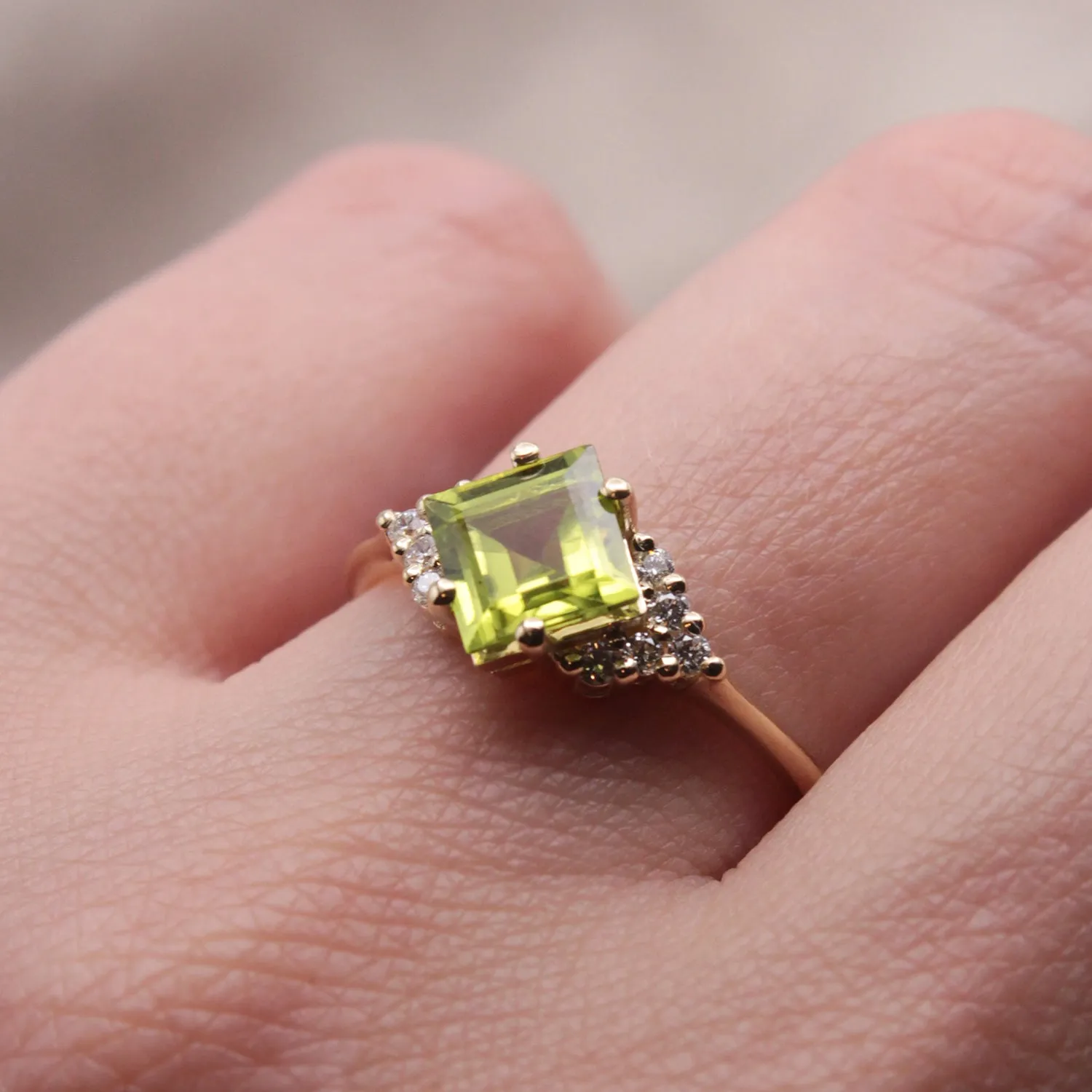 Juliette Ring With Diamonds and peridot