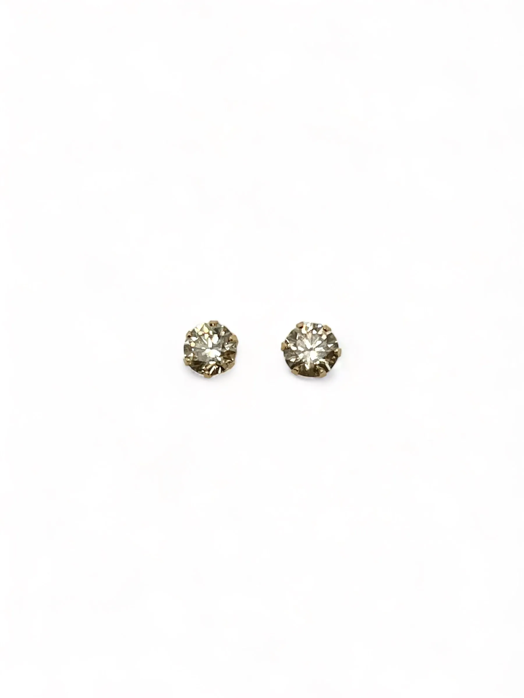 NATURAL DIAMOND STUD EARRINGS