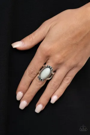 Paparazzi Ring ~ Psychedelic Deserts - White