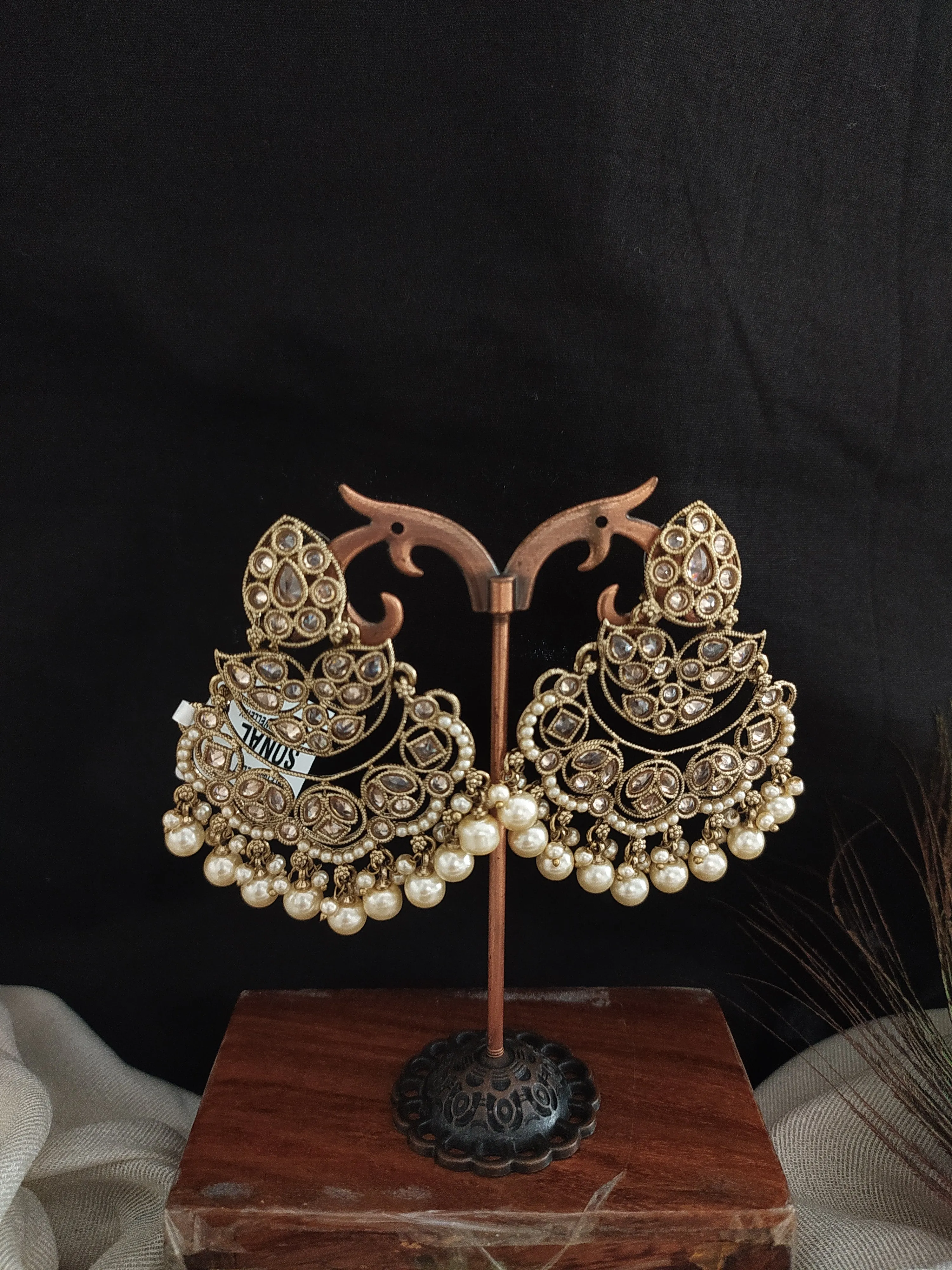 Timeless Elegance Meets Delicate Grace With Uncut Polki Mehandi Earrings