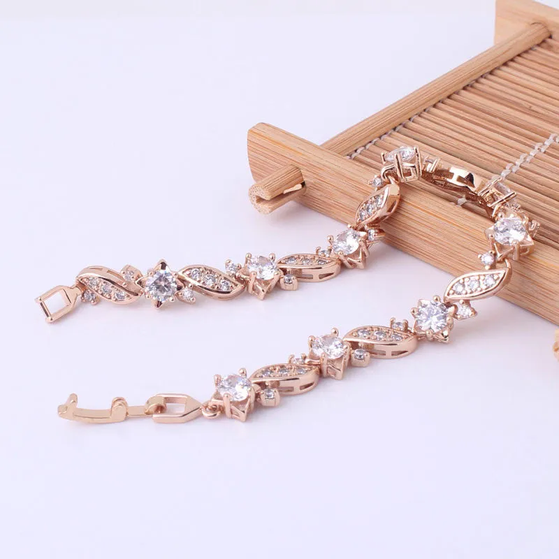 Vintage Bracelets for Women Bling Charming Jewelry Fashion 18k Gold Plated Eye-catching Crystal Bracelet